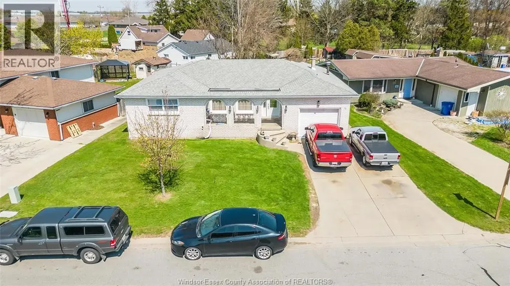 12 Bennie Avenue Leamington ON