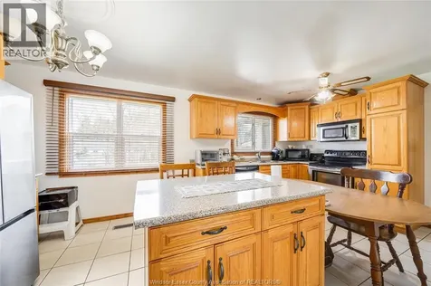 12 Bennie Avenue Leamington ON