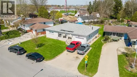 12 Bennie Avenue Leamington ON