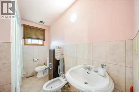 12 Bennie Avenue Leamington ON