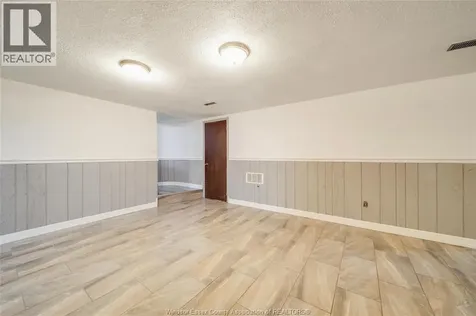 12 Bennie Avenue Leamington ON