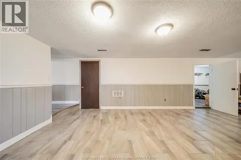 12 Bennie Avenue Leamington ON
