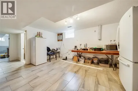 12 Bennie Avenue Leamington ON