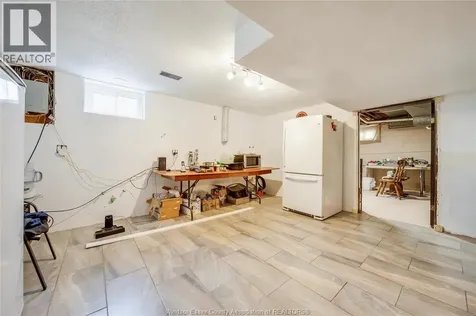 12 Bennie Avenue Leamington ON