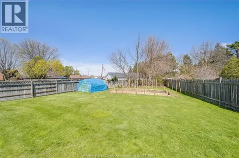 12 Bennie Avenue Leamington ON