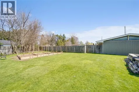 12 Bennie Avenue Leamington ON