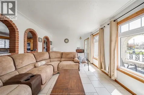 12 Bennie Avenue Leamington ON