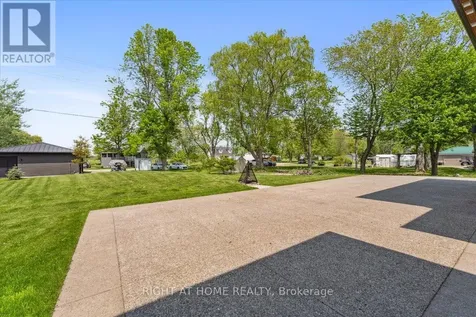17 Bluewater Parkway Haldimand ON N0A 1P0