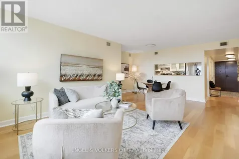 2019 Carling Avenue Ottawa ON K2A 4A2