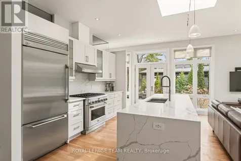 17 Kaymar Drive Ottawa ON K1J 7C8