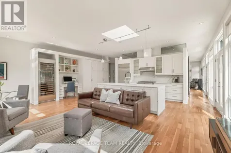 17 Kaymar Drive Ottawa ON K1J 7C8