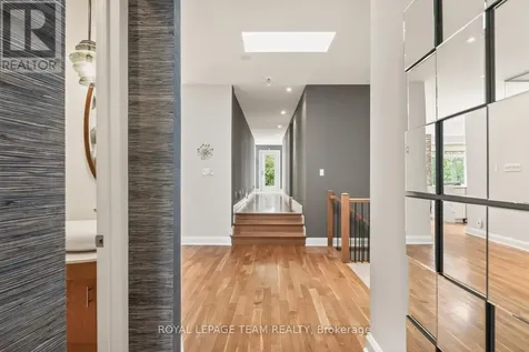 17 Kaymar Drive Ottawa ON K1J 7C8