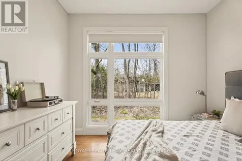 17 Kaymar Drive Ottawa ON K1J 7C8