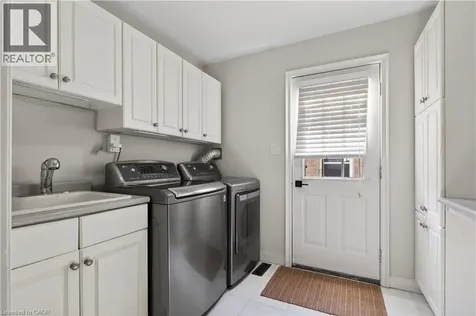 2391 Arnold Crescent Burlington ON L7P 4J2