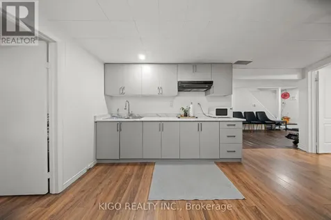 42 Tupper Crescent Kitchener ON N2B 2X9