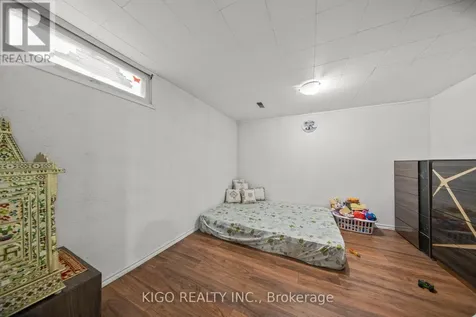 42 Tupper Crescent Kitchener ON N2B 2X9