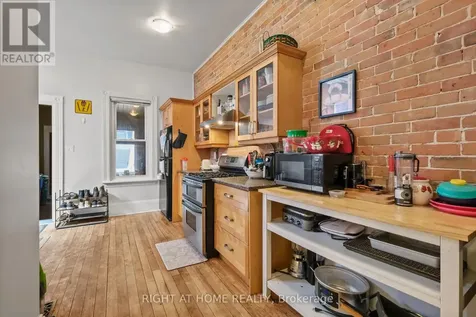 93 Gilmour Street Ottawa ON K2P 0N5