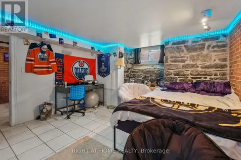 93 Gilmour Street Ottawa ON K2P 0N5