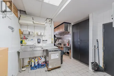 1232 Brookdale Avenue Cornwall ON K6J 5E8