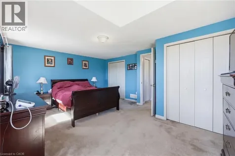 124 Gosling Gardens Guelph ON N1G 5K6