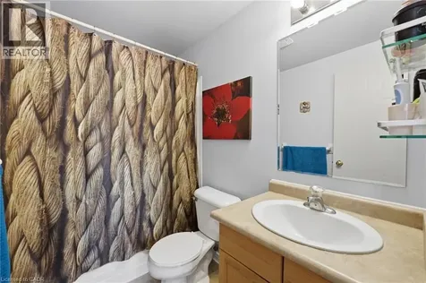 124 Gosling Gardens Guelph ON N1G 5K6