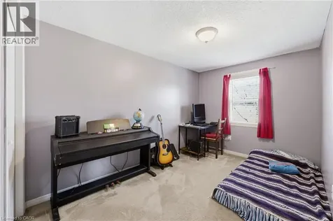124 Gosling Gardens Guelph ON N1G 5K6