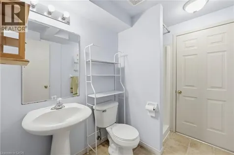 124 Gosling Gardens Guelph ON N1G 5K6
