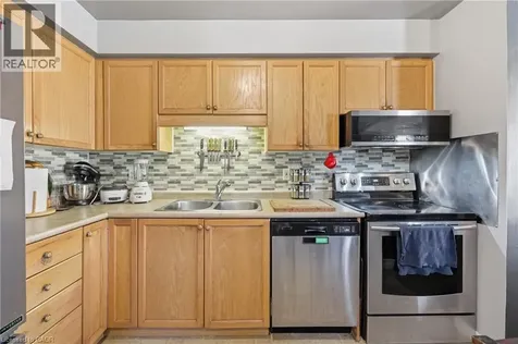 124 Gosling Gardens Guelph ON N1G 5K6