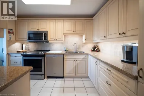 9 Bonheur Court Brantford ON N3P 1Z5