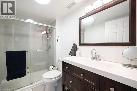 9 Bonheur Court Brantford ON N3P 1Z5