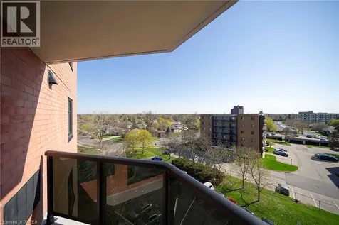 9 Bonheur Court Brantford ON N3P 1Z5