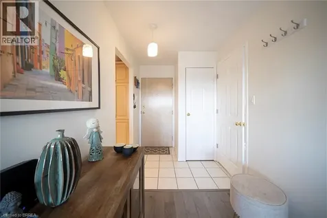 9 Bonheur Court Brantford ON N3P 1Z5