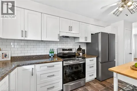 22 Vance Crescent Waterdown ON L8B 0B8