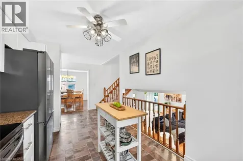 22 Vance Crescent Waterdown ON L8B 0B8