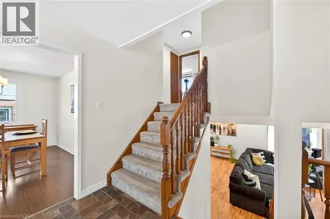22 Vance Crescent Waterdown ON L8B 0B8