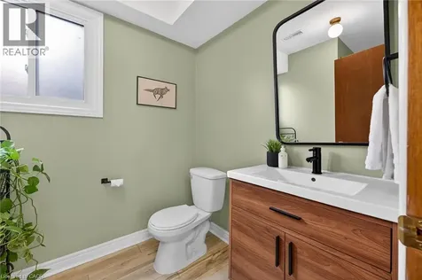 22 Vance Crescent Waterdown ON L8B 0B8