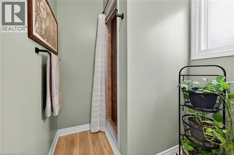 22 Vance Crescent Waterdown ON L8B 0B8