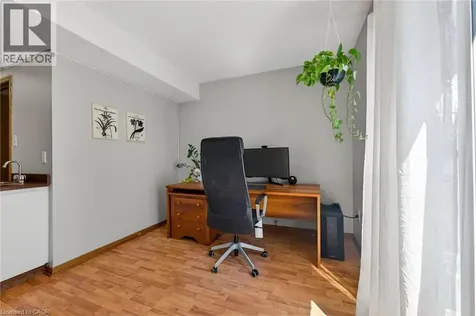 22 Vance Crescent Waterdown ON L8B 0B8