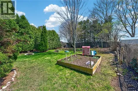 22 Vance Crescent Waterdown ON L8B 0B8