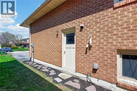 22 Vance Crescent Waterdown ON L8B 0B8
