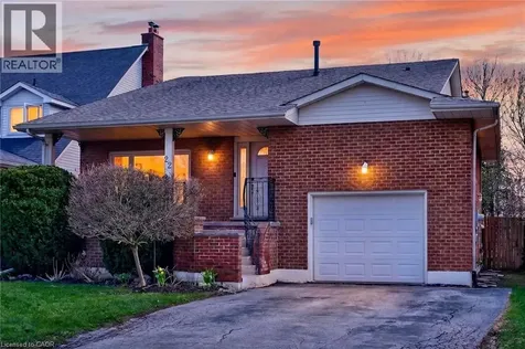 22 Vance Crescent Waterdown ON L8B 0B8