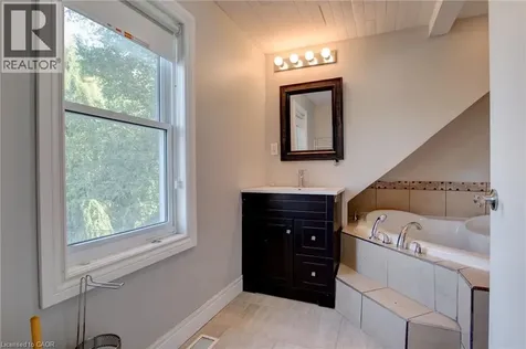 78 Price Avenue Welland ON L3C 3Y2