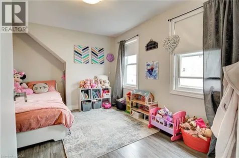 78 Price Avenue Welland ON L3C 3Y2