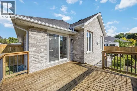 142 Madison D'andrea Avenue Sarnia ON N7S 6L9