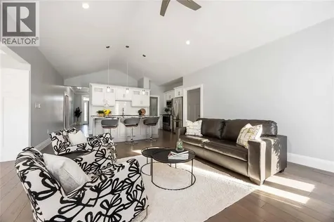 142 Madison D'andrea Avenue Sarnia ON N7S 6L9