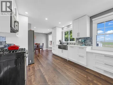 40 Woodside Avenue Amherstburg ON N0R 1G0