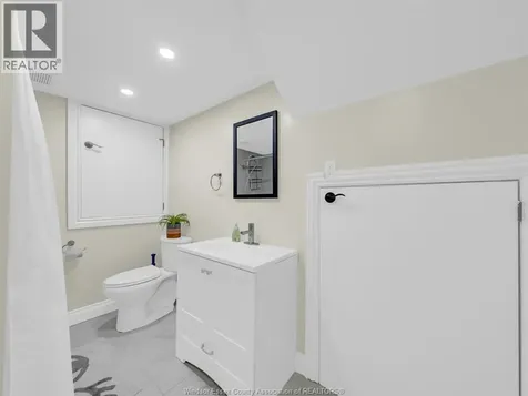 40 Woodside Avenue Amherstburg ON N0R 1G0