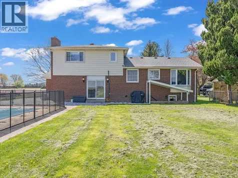 40 Woodside Avenue Amherstburg ON N0R 1G0