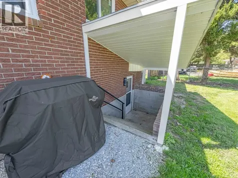 40 Woodside Avenue Amherstburg ON N0R 1G0