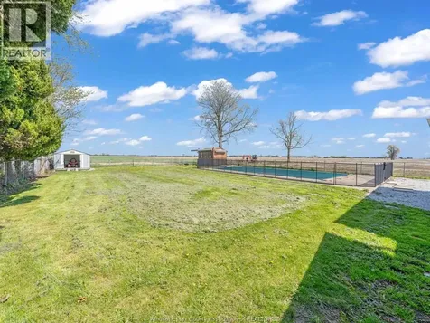 40 Woodside Avenue Amherstburg ON N0R 1G0